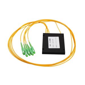 1x4 fiber optic splitter with sc apc adapter for splitting optical beam